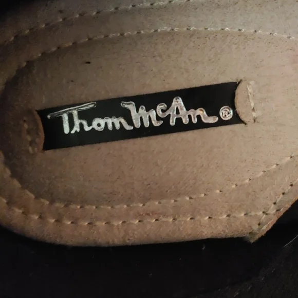 Patent leather loafers. SIZE 9 1/2 W - Picture 5 of 8